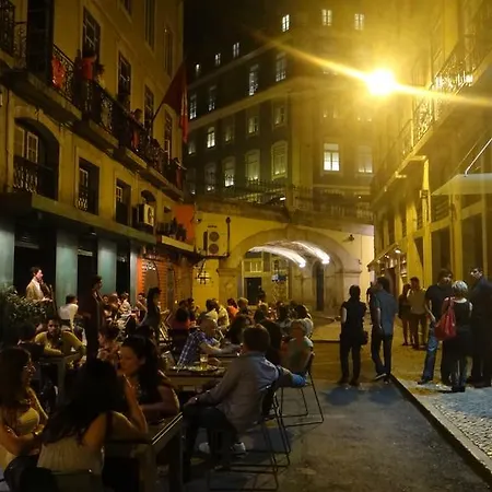 Cool View House In Bairro Alto Διαμέρισμα *